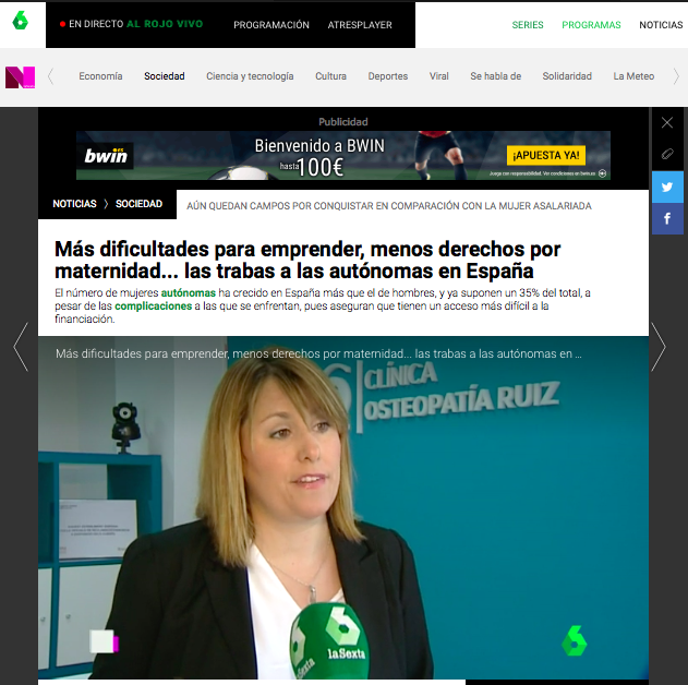 Mujer Orquesta al Aparato